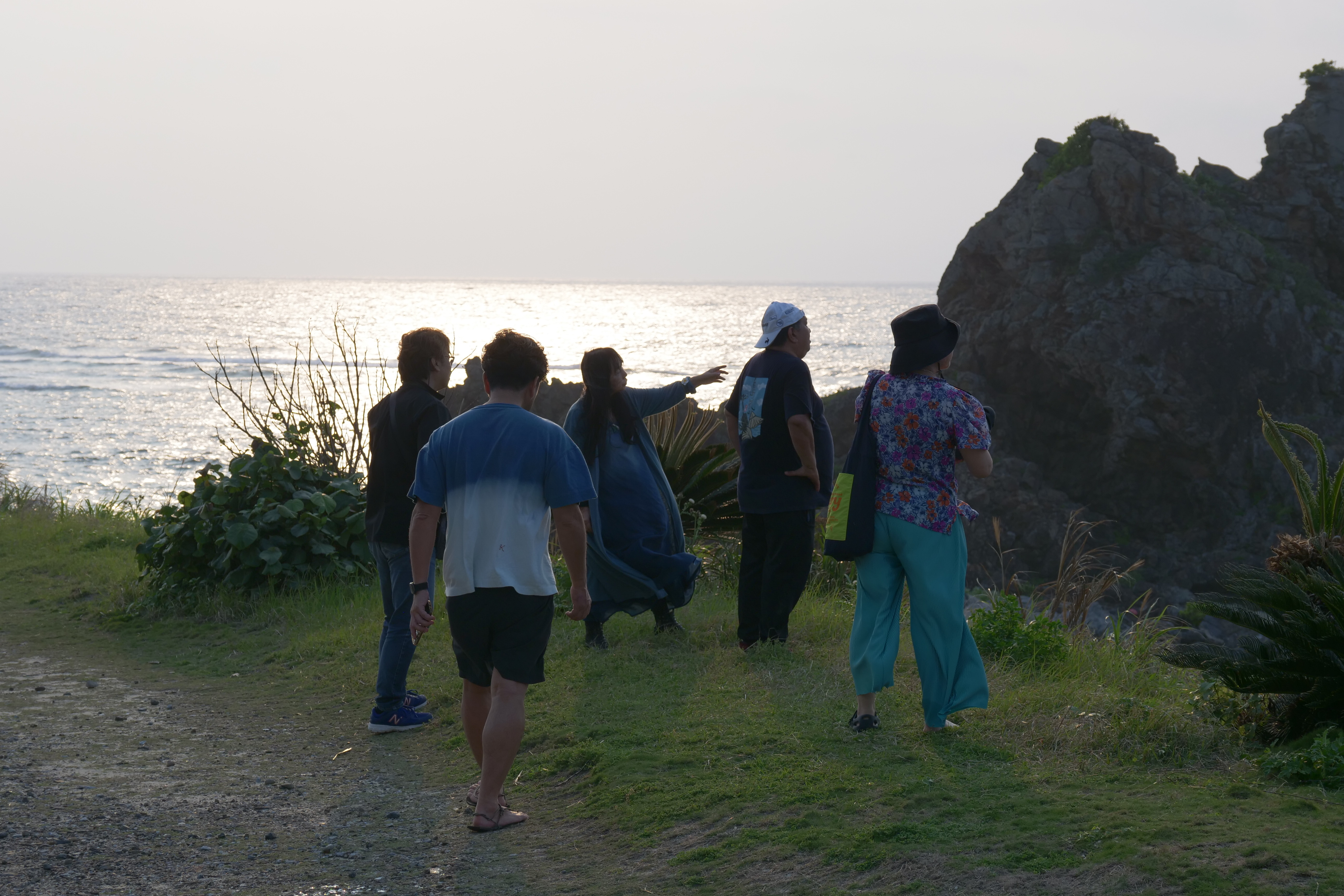 Looking toward horizon together